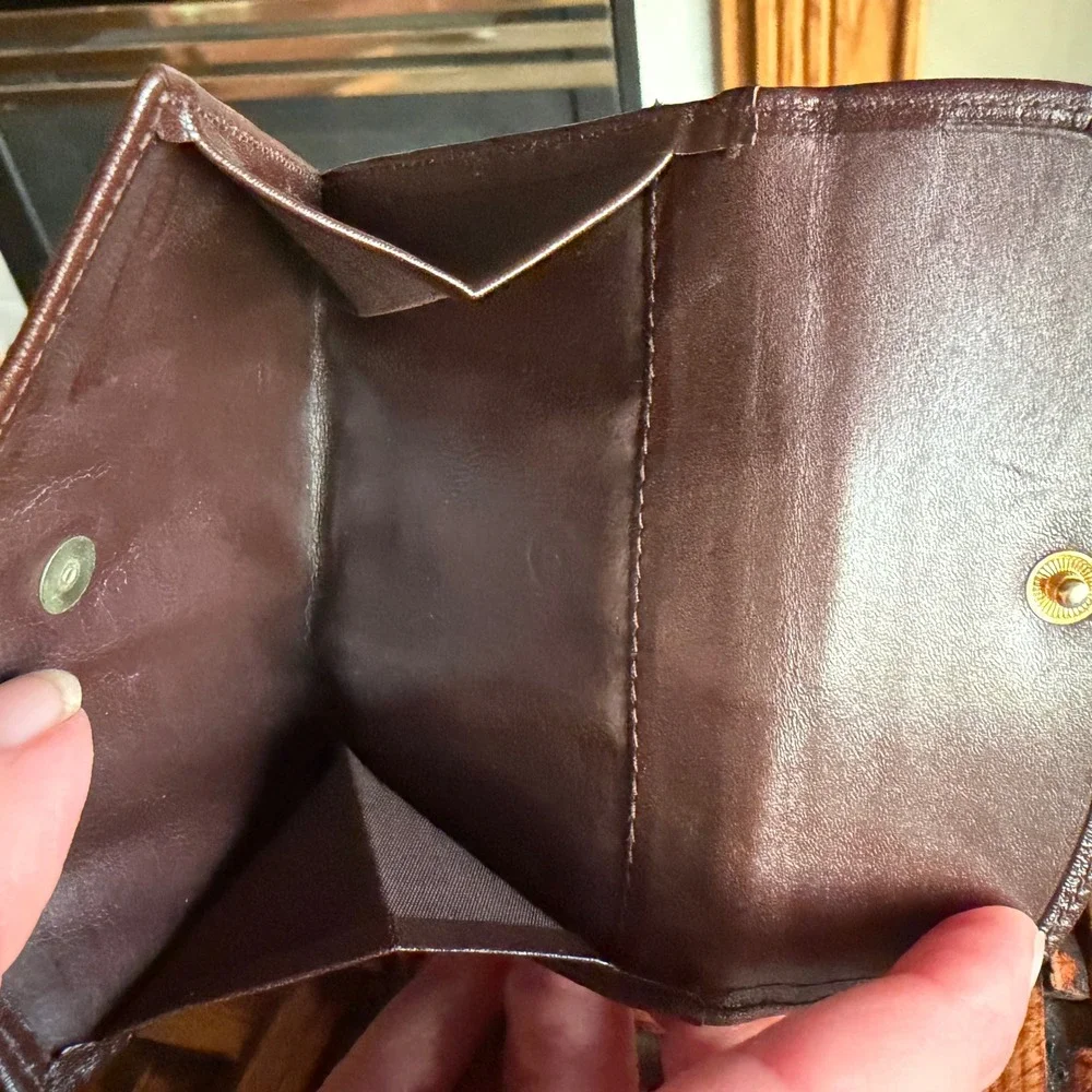 Givenchy Vintage 90s Brown Leather Wallet Classic Luxury 4G Logo OS